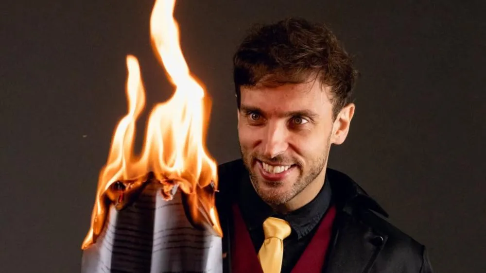 Leo Lins manda recado direto a haters após absolvição: “Triste ter como alegria a desgraça de alguém”
