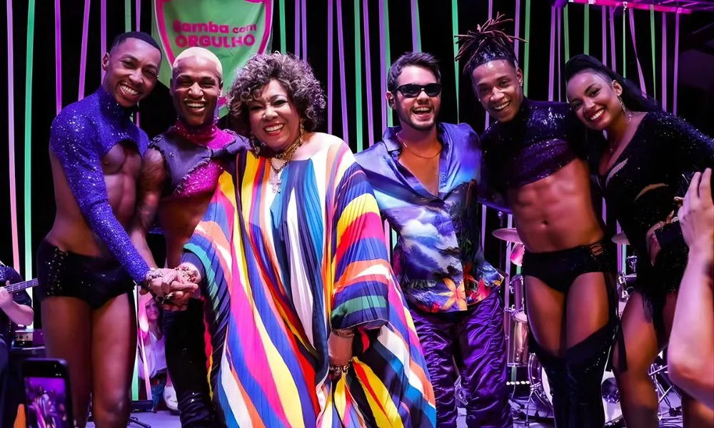 Alcione surpreende ao marcar presença em roda de samba LGBTQIA+ no Rio de Janeiro