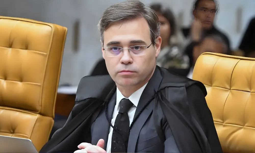 Ministro André Mendonça ordenou a PF filtrar informações do caso Master? Entenda o caso