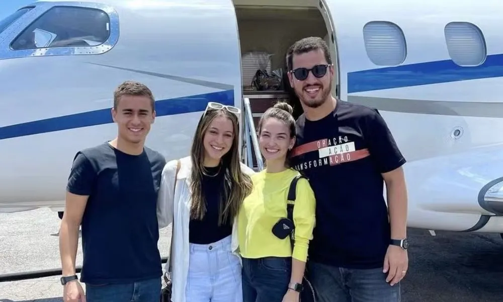 Nikolas Ferreira e pastor da Lagoinha usaram jato de Vorcaro em campanha de Bolsonaro