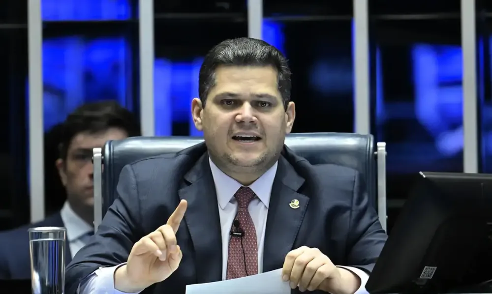 Alcolumbre avalia sessão que quebrou sigilos de Lulinha