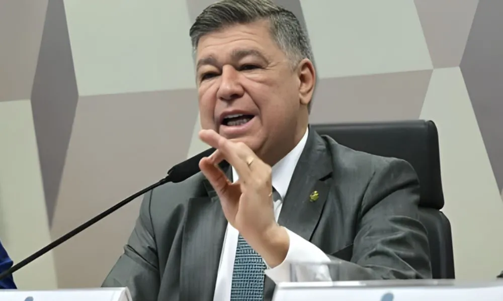 Presidente da CPMI pede reunião para discutir quebra de sigilo de Lulinha