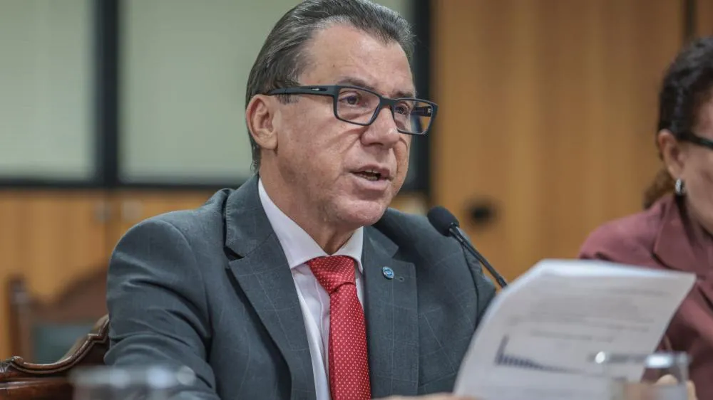 Ministro do Trabalho defende escala 5x2 e 40 horas semanais e afirma: “É factivel e sustentável”