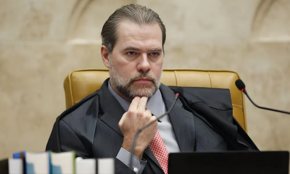 Ministro Dias Toffoli se declara suspeito e se isenta do julgamento da prisão de Vorcaro; entenda
