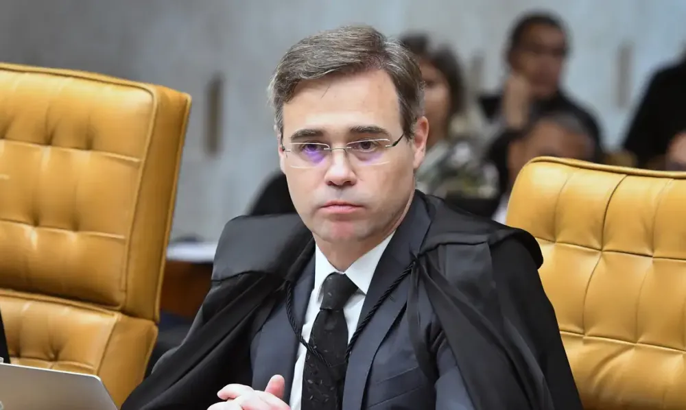 Mendonça diz que Vorcaro integra organização criminosa armada e vota por manter prisão