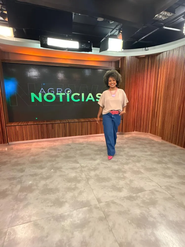 Regina Dourado assume apresentação titular do AgroNotícias no AgroMais