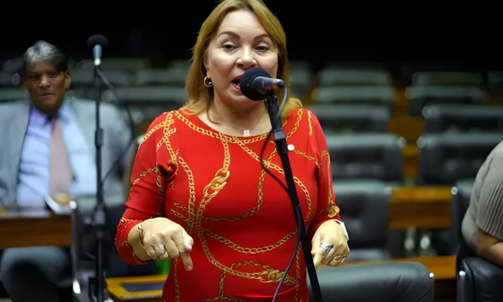 Suspeita na Farra do INSS, deputada do MDB é alvo de prisão da PF