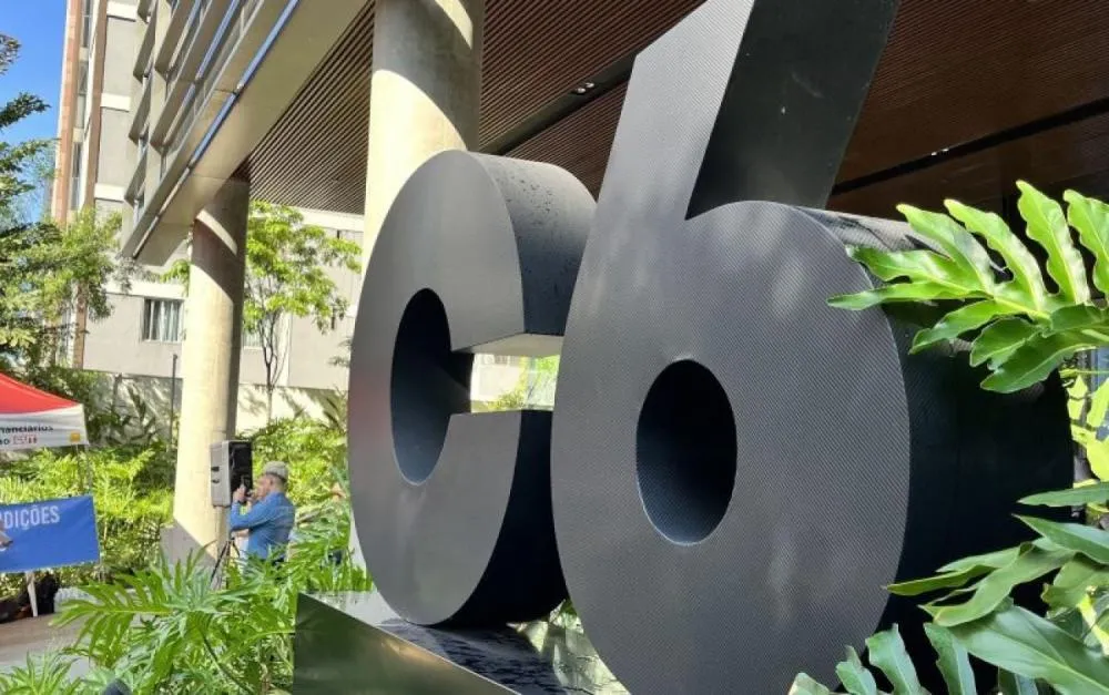 INSS bloqueia C6 e endurece regras após identificar descontos indevidos em benefícios
