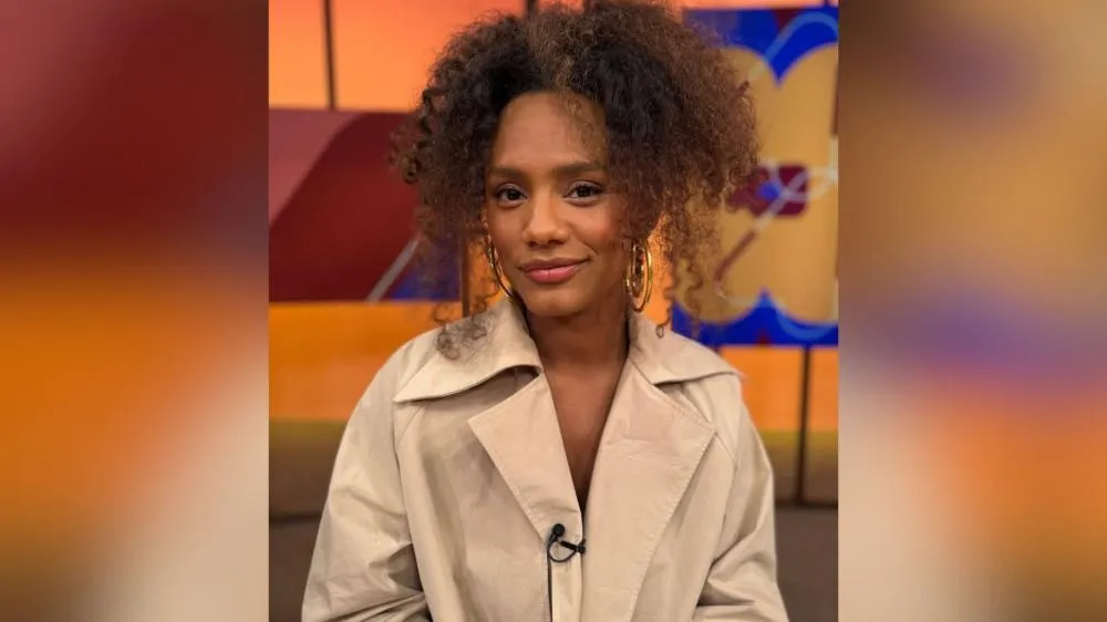 Atriz da Globo se revolta após ter namoro exposto e detona perfil de fofoca: “Repensem seus conteúdos”