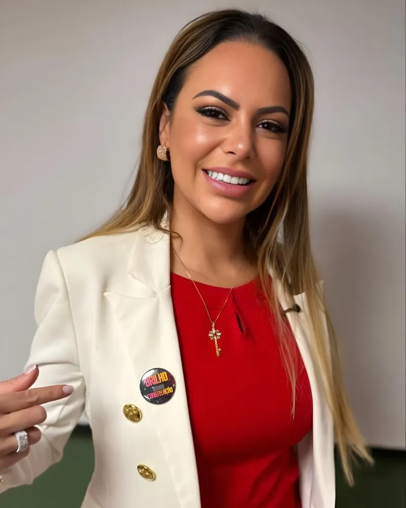 Regina Nunes se filia ao MDB e reforça presença política mirando eleições de 2026