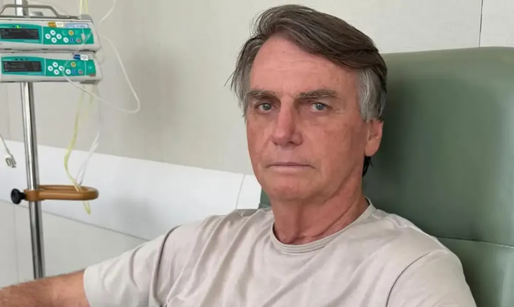 Moraes pede parecer da PGR sobre pedido de prisão domiciliar para Bolsonaro