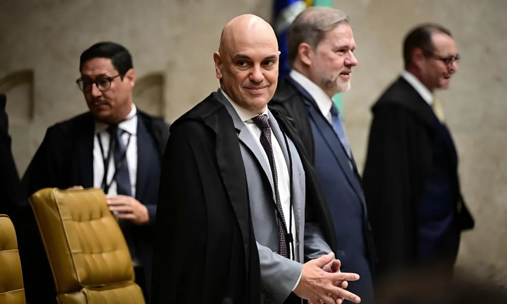 Ministros do STF recebem acima do teto; Moraes lidera valores