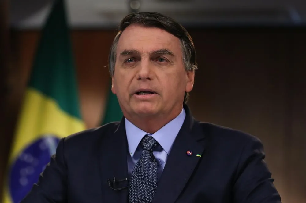 Bolsonaro deixa UTI e é transferido para quarto em hospital de Brasília