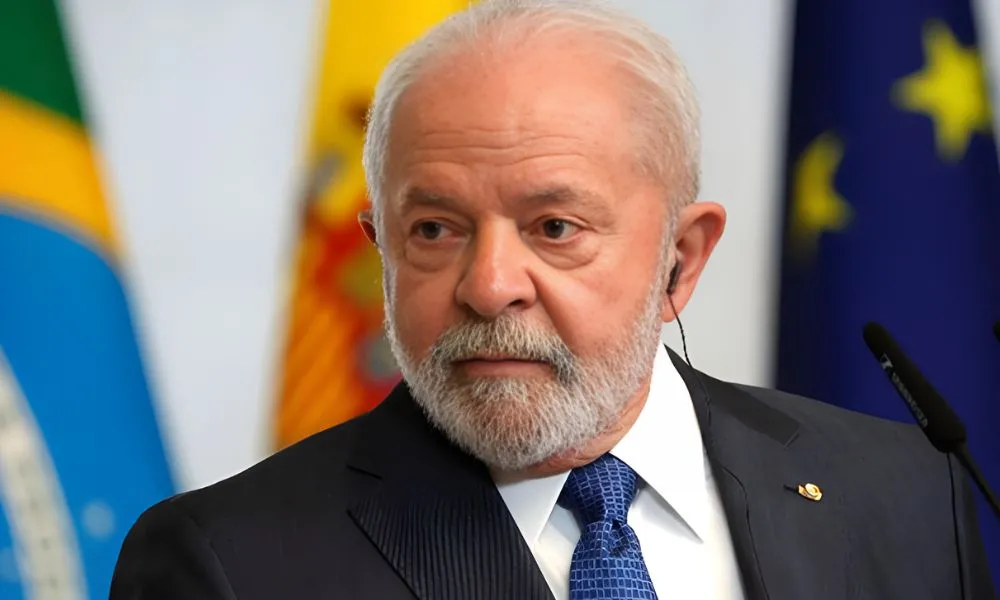62% dos brasileiros apontam “taxa das blusinhas” como o grande erro de Lula