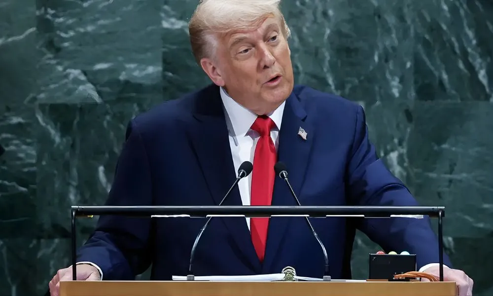 Trump avisa Irã sobre seriedade nas negociações 'antes que seja tarde demais'