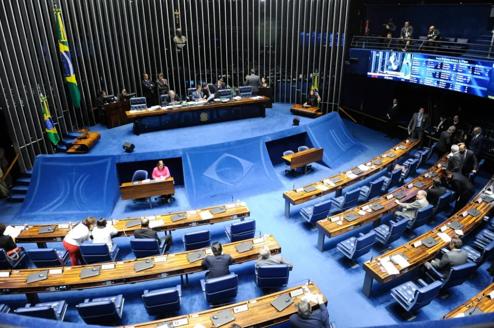 Senado aprova lei que torna vicaricídio crime hediondo após caso em Goiás