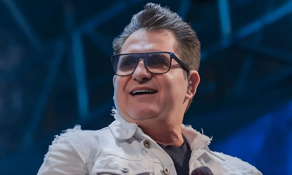 Marrone passa por nova cirurgia e anuncia pausa nos shows; entenda