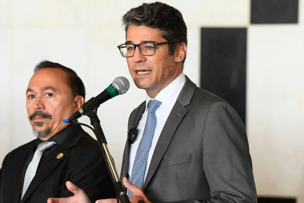 Sindicato chama teto de R$ 46 mil no serviço público de “insuportável”