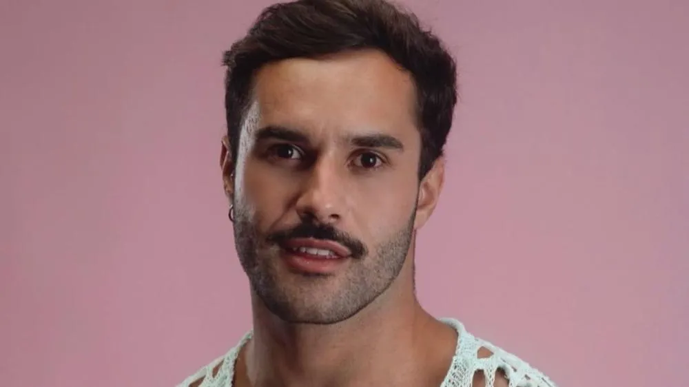 Influenciador descobre 'clone virtual' que enganou mulheres com sua imagem por 6 anos