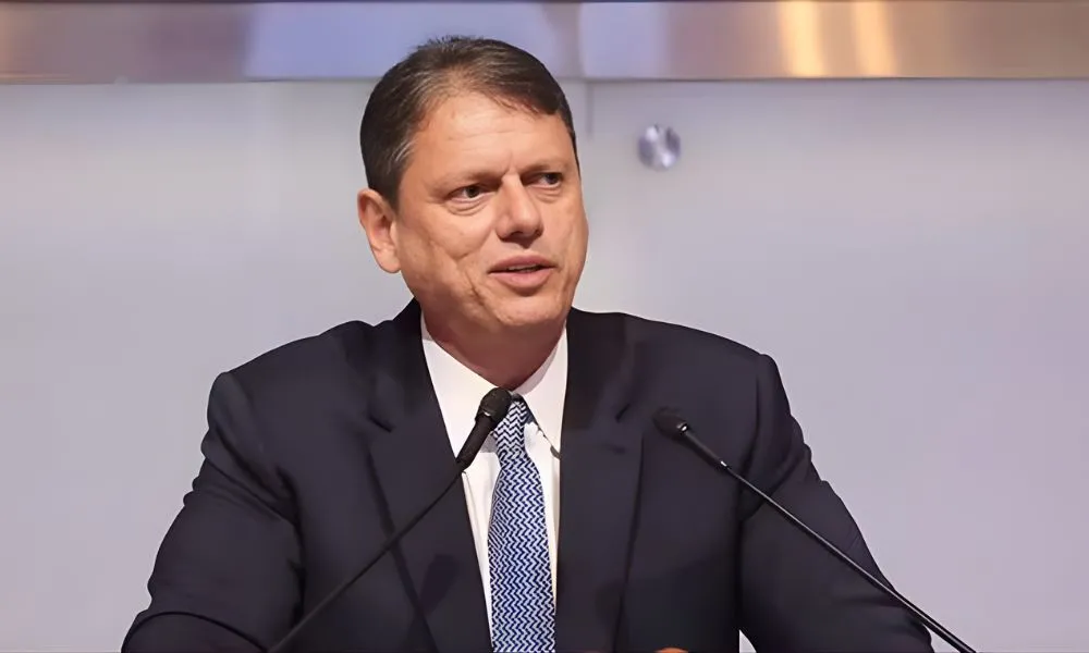 Para Tarcísio, SP deve aderir subvenção do diesel de Lula; entenda