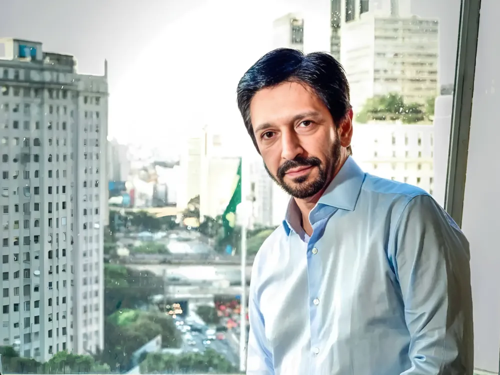 Após reunião com Ricardo Nunes, 99 recua e desiste de operar mototáxi em São Paulo