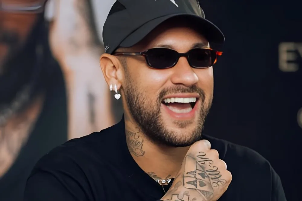 Neymar divide opiniões após usar expressão considerada machista para criticar árbitro