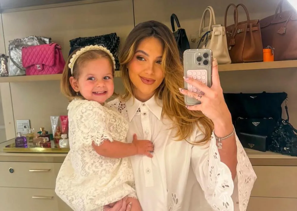 Babá de Virginia recebe críticas por comportamento com Maria Flor