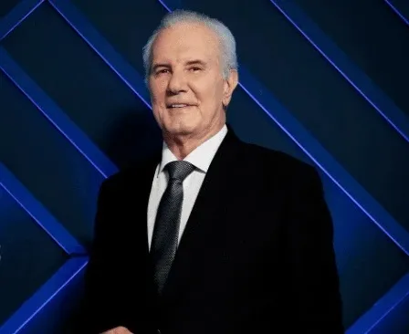 Apresentador do SBT News, Celso Freitas passa por cirurgia de emergência