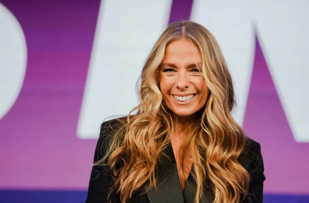 Adriane Galisteu relembra pior fase da carreira e desabafa: “Nunca imaginei”