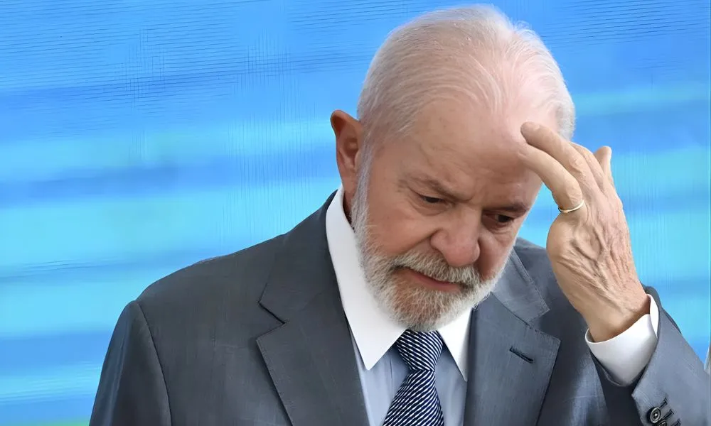 Com aprovação abaixo de 45%, cientista político afirma que reeleição de Lula é “muito difícil”