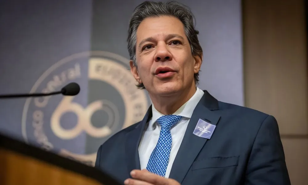 “Taxação do Pix é ideia do Bolsonaro. A liquidação do Master é mérito do Lula”, afirma Haddad