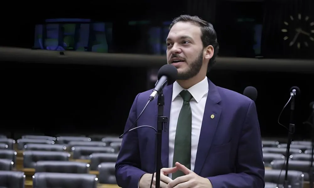 “Choram as rosas”: Ex-deputado negociou fuga de presos em troca de R$2 milhões