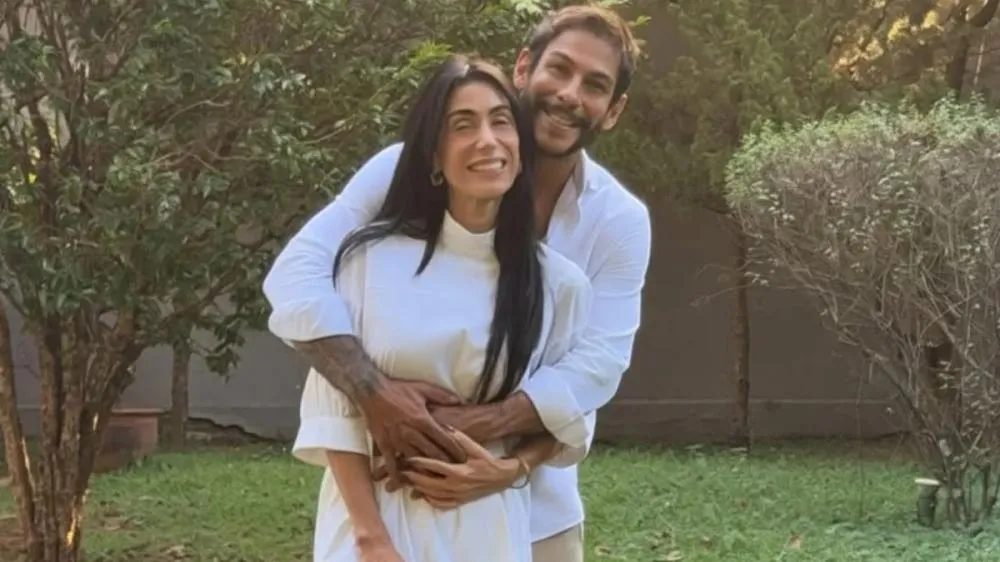 Michelle Barros e Shia são criticados após anúncio de “gravidez” virar ação de marketing; entenda!