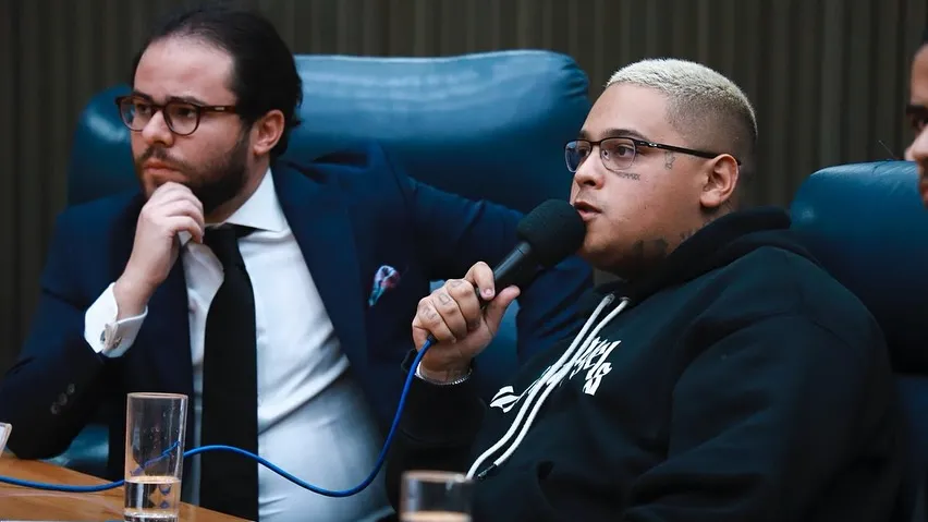 Advogado de Ryan SP expõe decisão judicial da soltura do cantor e MC Poze na Operação Narcofluxo: “Vem pra rua”