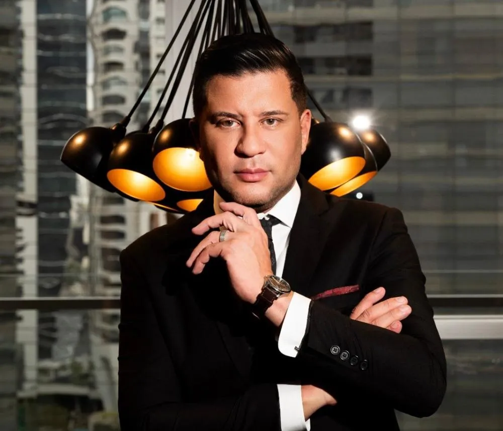 Junior Donatto celebra 50 anos com almoço especial, festa luxuosa e lançamento de autobiografia