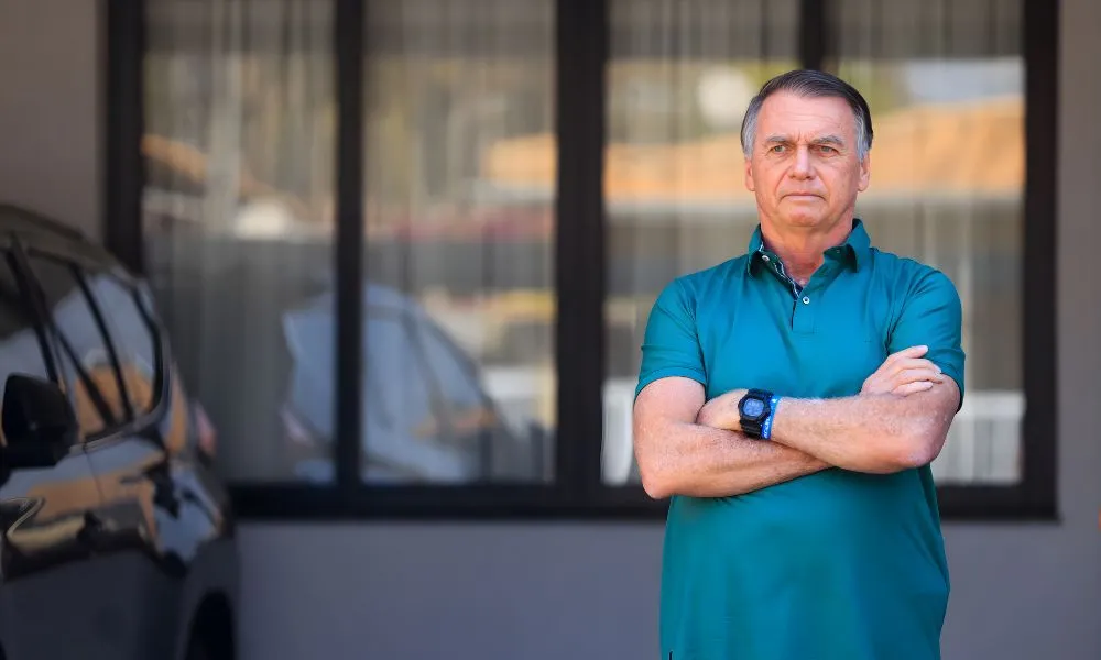 Ministra Cármen Lúcia rejeita habeas corpus para manter Bolsonaro em domiciliar após recuperação