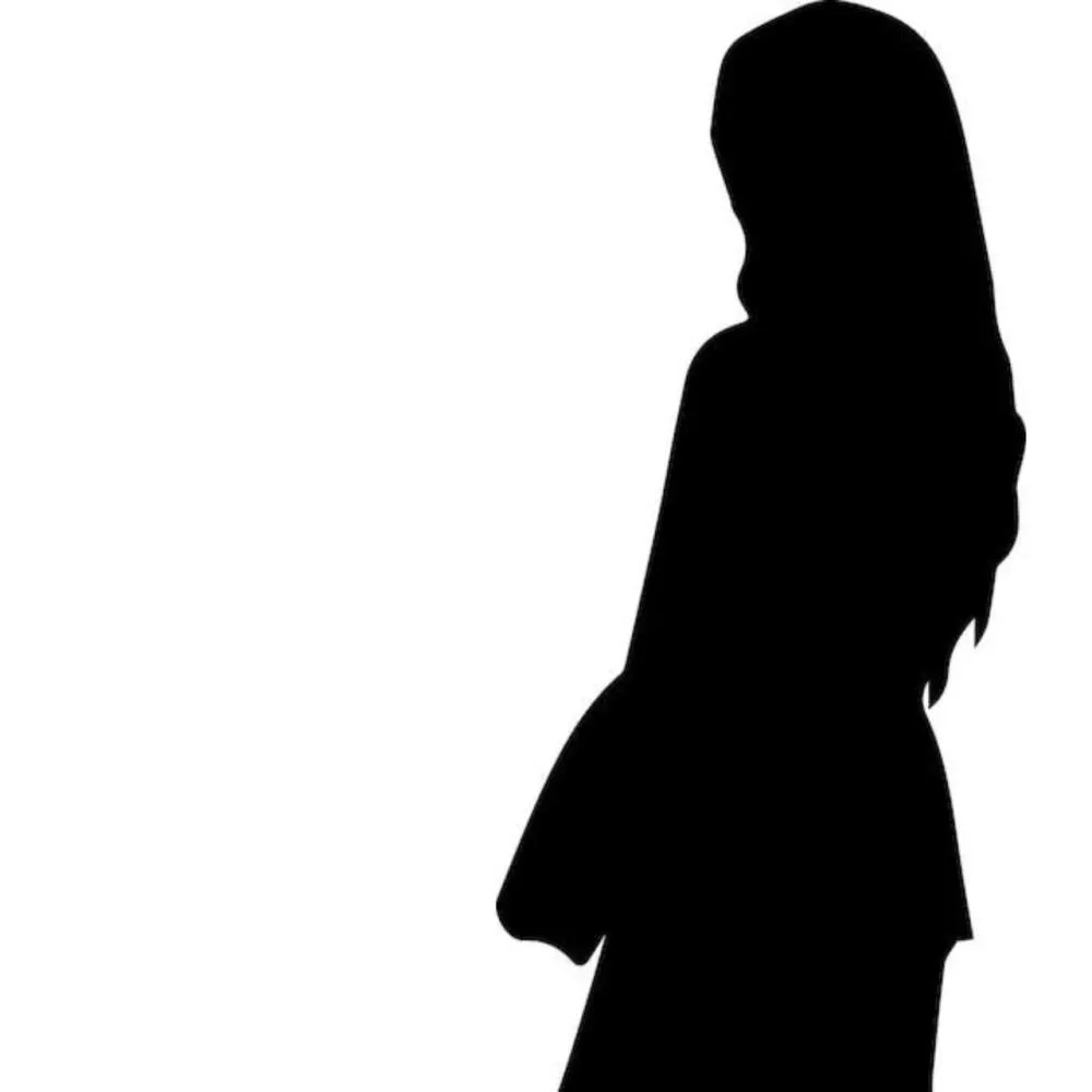 Quem é a influenciadora, esposa de jogador, que expôs comportamento soberbo de outras esposas: “Parece que quem entra no campo são elas e não os maridos”