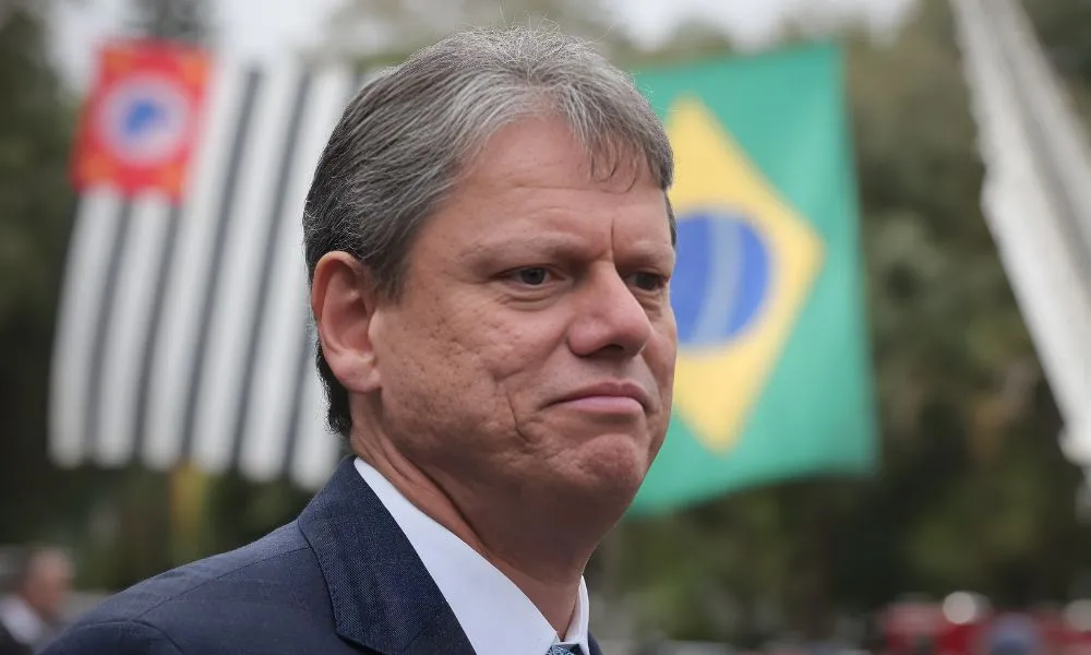 Tarcísio lidera com folga disputa pelo governo de SP com 48,2%, segundo pesquisa