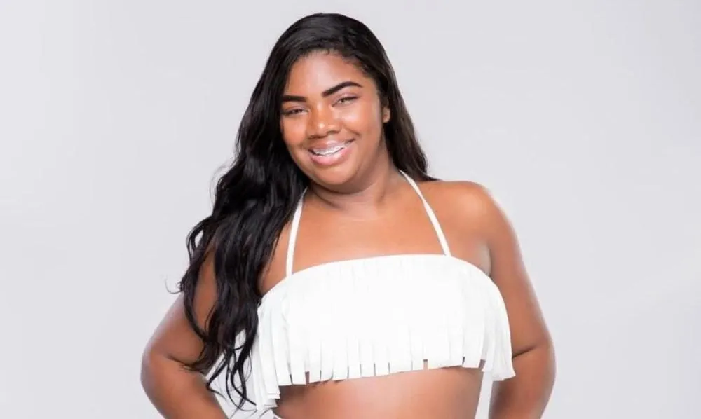 Raquel Brito desabafa sobre coceira na virilha: “Tem pessoas que se preocupam mais com minha alergia do que eu mesma”