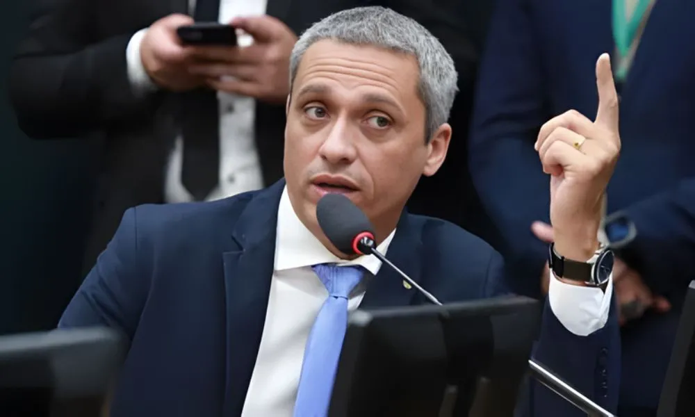 Deputado Gustavo Gayer se torna reú no STF por injúria contra Lula; entenda o caso