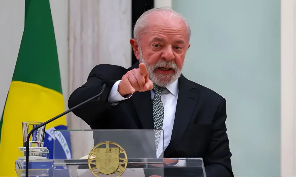 Lula deverá permitir investigação formal contra Flávio, afirmam aliados