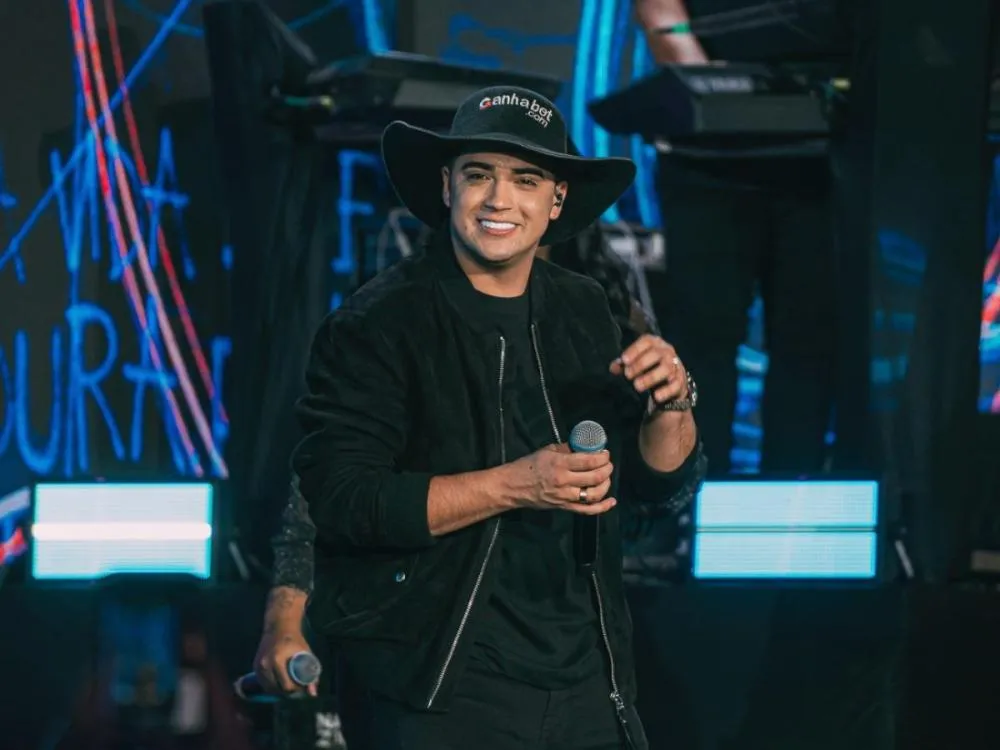 Natanzinho Lima é ameaçado por invasor durante show “Vou dar um murro na sua costela”; veja o vídeo