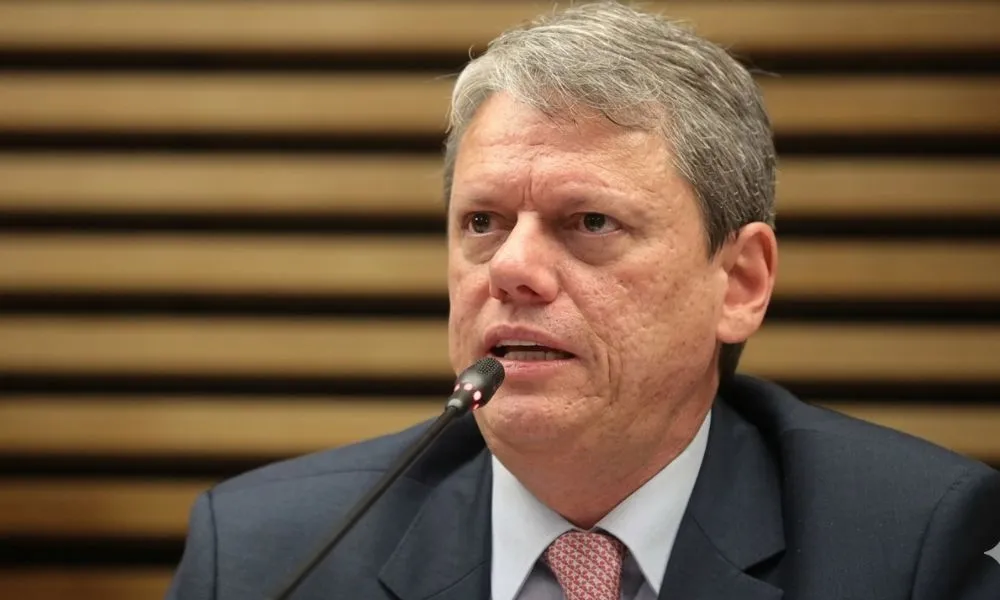 Tarcísio rebate “submissão” a Trump após críticas de Haddad: “Não fazemos política externa”