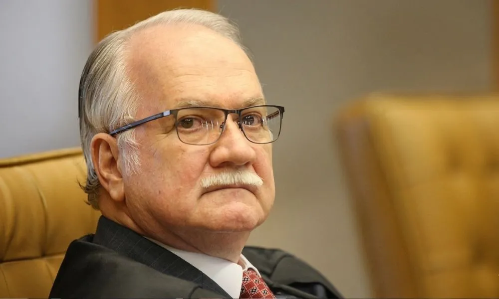 “Parlamento e Judiciário não se enfrentam, mas se sustentam”, diz ministro Edson Fachin