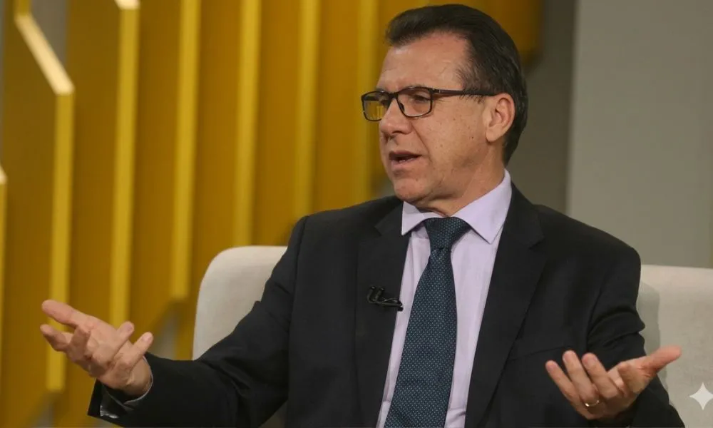 Ministro do Trabalho defende redução imediata da jornada de trabalho