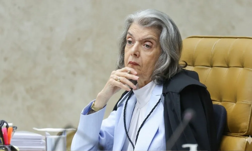 Cármen Lúcia derruba multa de R$600 mil aplicada por Moraes contra usuária do X