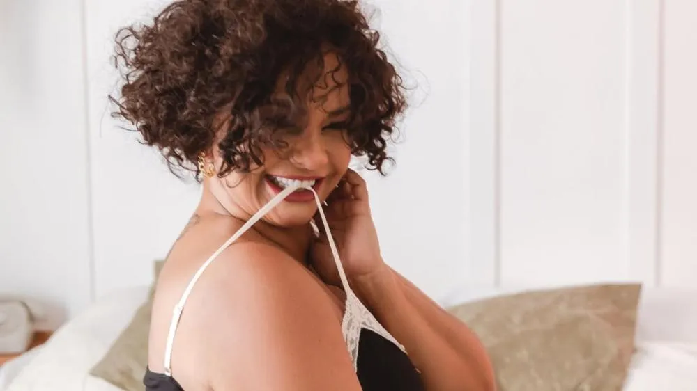 Solange Couto se pronuncia após rumores de que estaria produzindo conteúdo adulto