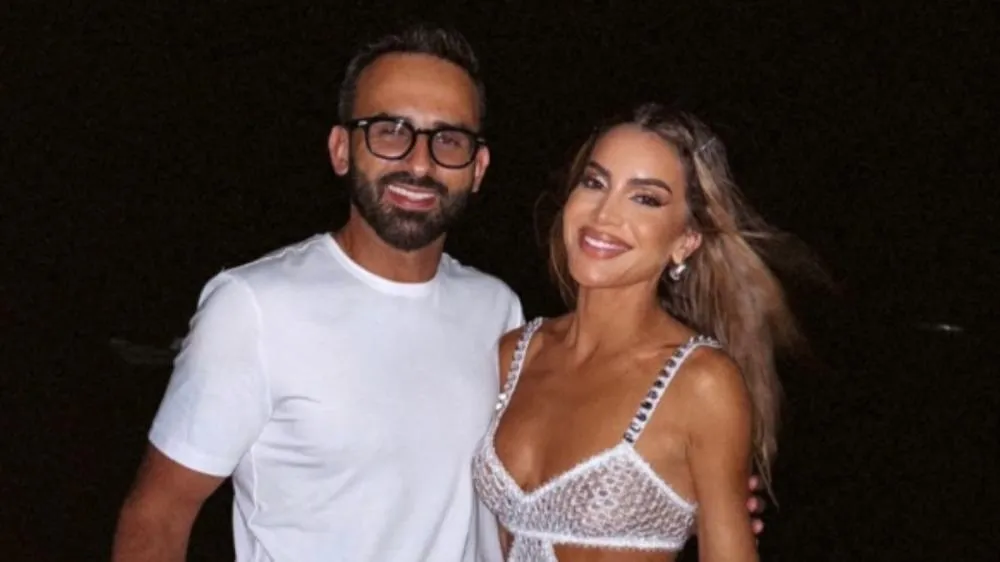 Camila Coelho anuncia separação após 21 anos de relacionamento e emociona fãs com desabafo
