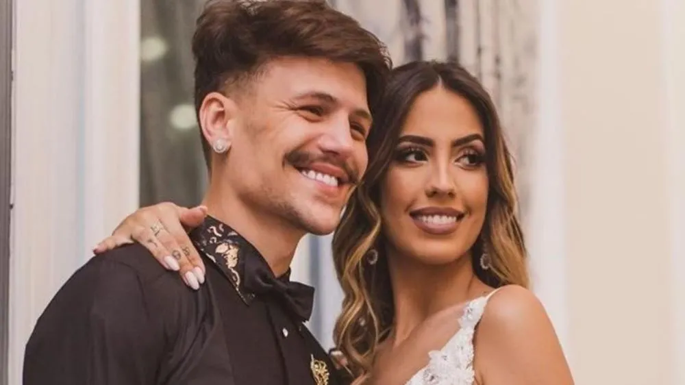 Gabi Brandt revela que reatou casamento com Saulo Poncio após 4 anos separados