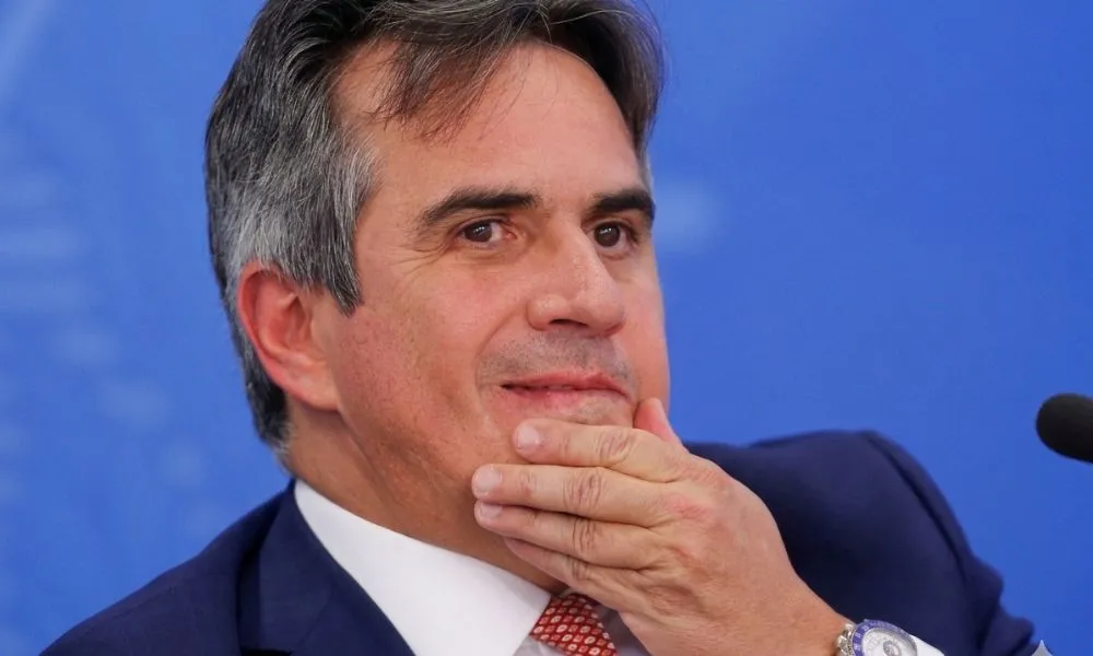 Após ser alvo de operação, Ciro Nogueira se empenha para recuperar imagem na web